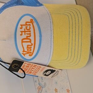 Von Dutch Trucker Hat in Yellow and Blue Nwt